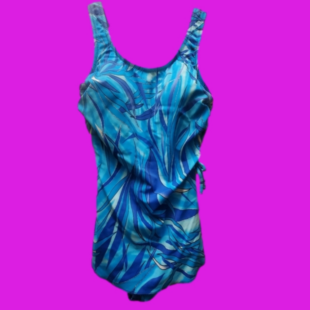 Womens size 12 gorgeous swim suit abstract blues